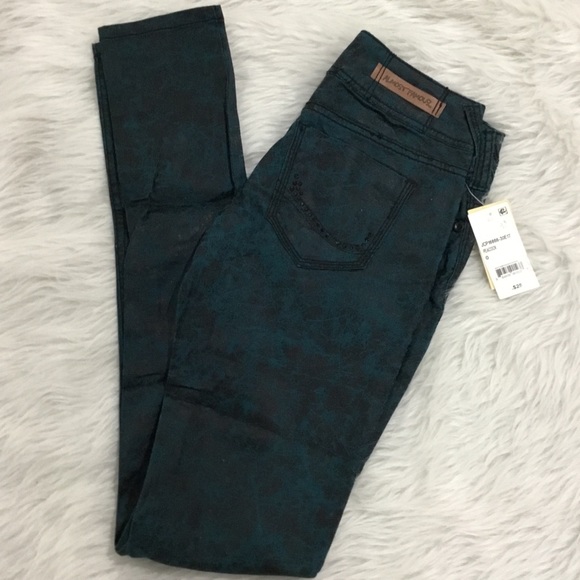 Almost famous women’s skinny black green marble denim jeans size 0 new - Picture 2 of 6